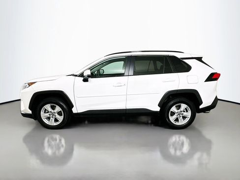 Used 2020 Toyota RAV4 XLE w/ Convenience Package FWD image 8