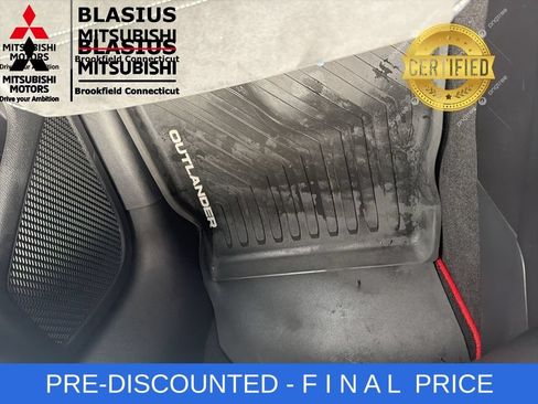 Used 2023 Mitsubishi Outlander 4WD Plug-In Hybrid image 32