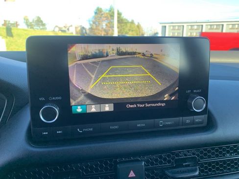 Used 2023 Honda HR-V LX image 16