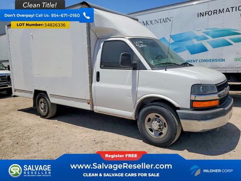 Used 2014 Chevrolet Express 3500 w/ Chrome Appearance Package RWD image 5