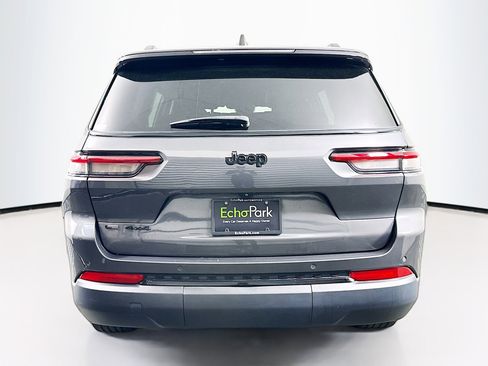 Used 2023 Jeep Grand Cherokee L Laredo image 7