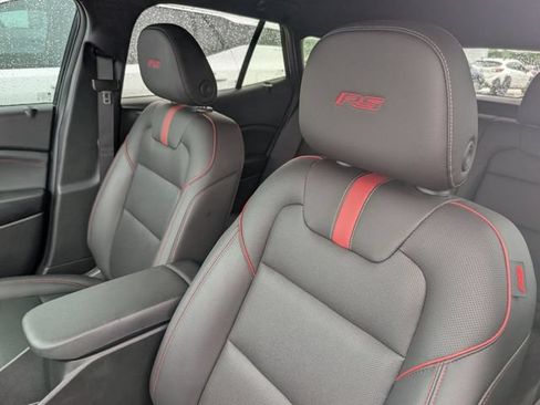 Used 2025 Chevrolet Trax RS w/ Driver Confidence Package FWD image 10
