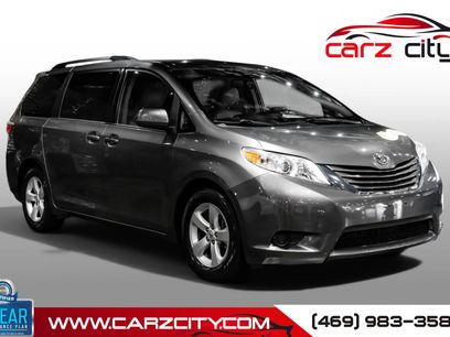 Used 2017 Toyota Sienna LE