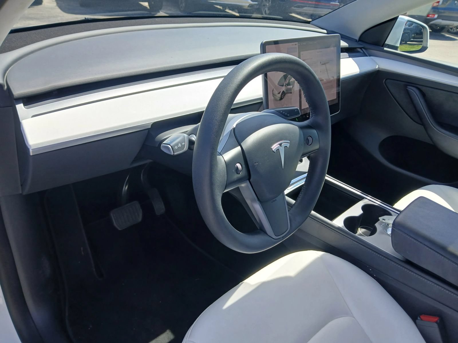 Used 2023 Tesla Model Y Long Range AWD/4WD image 6