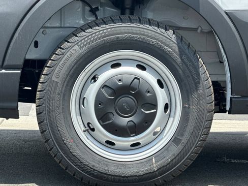 New 2026 Ford Transit 250 148 Medium Roof RWD image 24