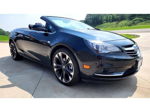 Used 2018 Buick Cascada Premium image 7