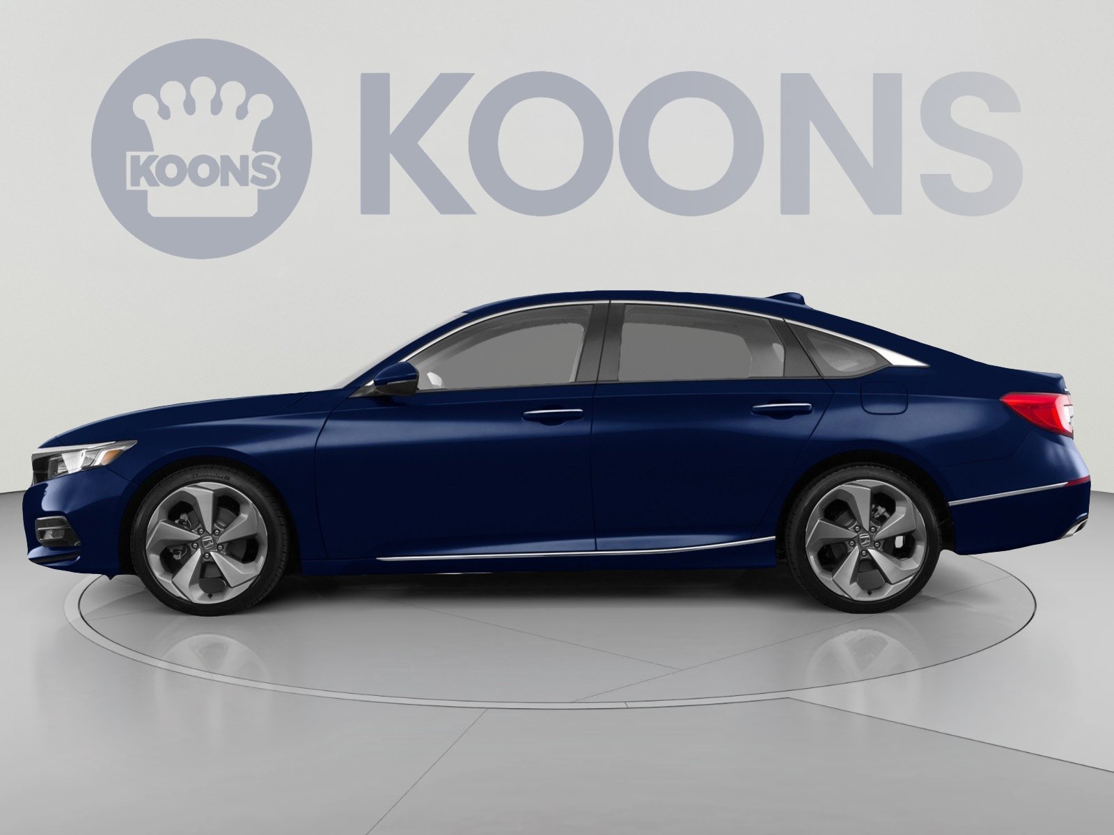 Used 2018 Honda Accord Touring image 2