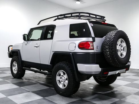 Used 2008 Toyota FJ Cruiser 4WD image 5
