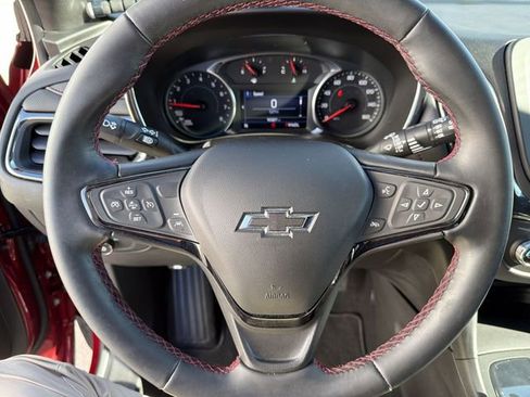 Certified 2023 Chevrolet Equinox RS FWD image 16