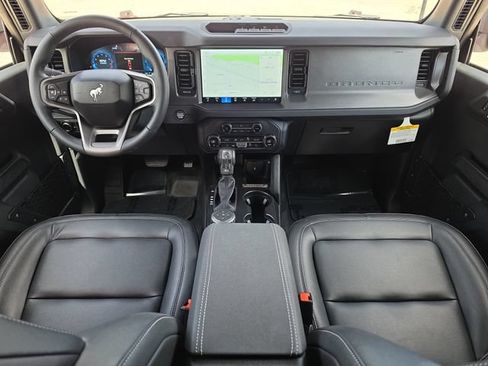 Used 2025 Ford Bronco Big Bend w/ Black Diamond Package AWD/4WD image 9