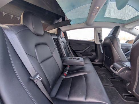 Used 2018 Tesla Model 3 Long Range image 44