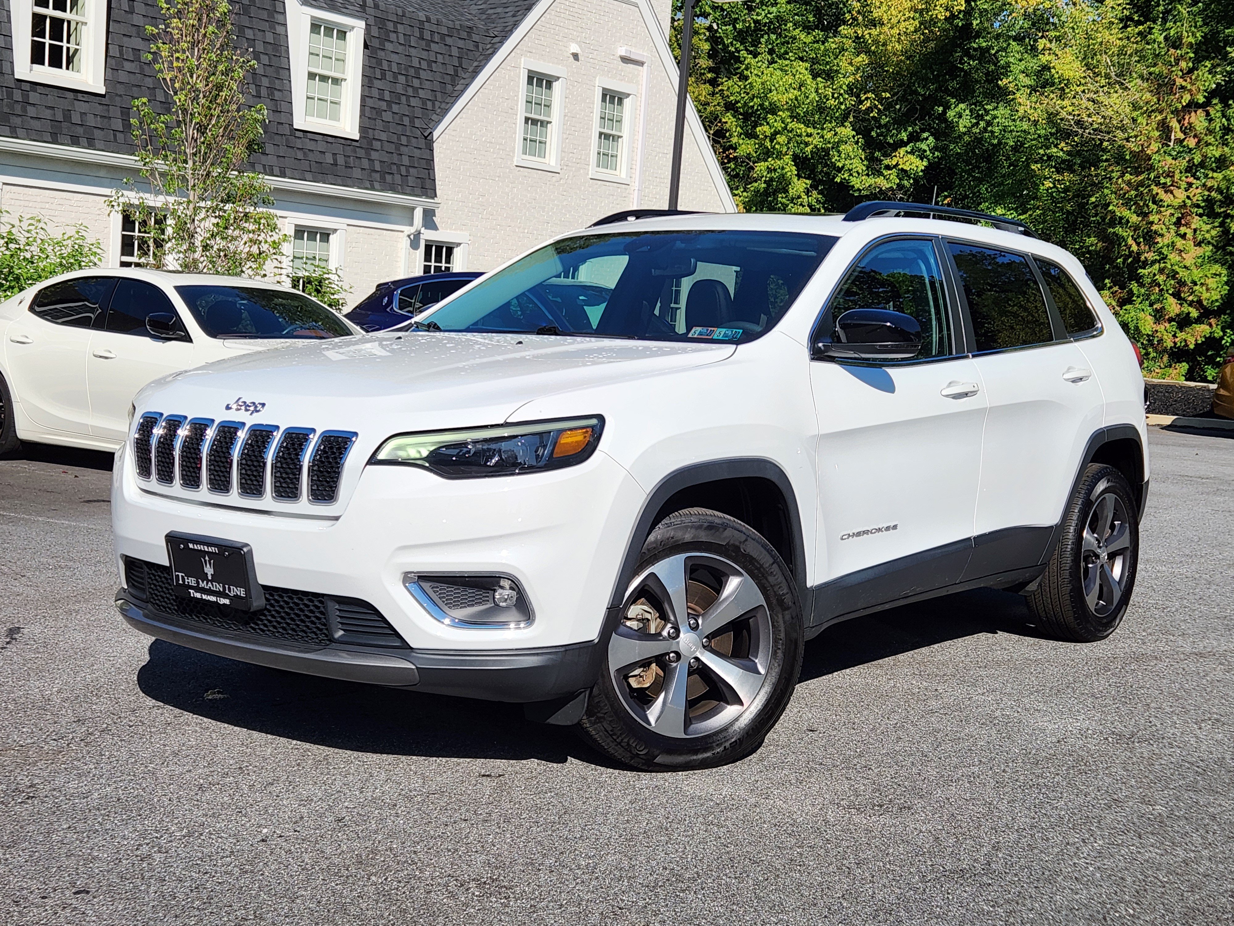Used 2022 Jeep Cherokee Limited w/ Mopar Interior Package AWD/4WD image 1