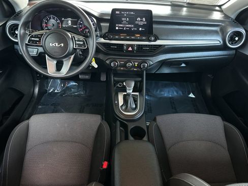 Used 2023 Kia Forte LXS w/ LXS Technology Package FWD image 12