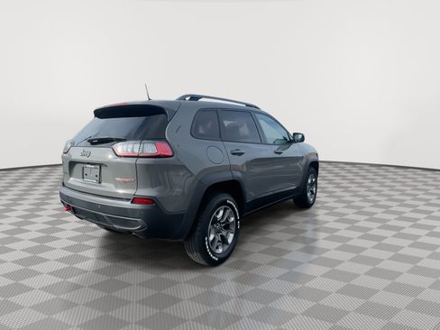Used 2019 Jeep Cherokee Trailhawk w/ Cold Weather Group image 8