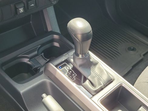 Used 2022 Toyota Tacoma SR5 image 26