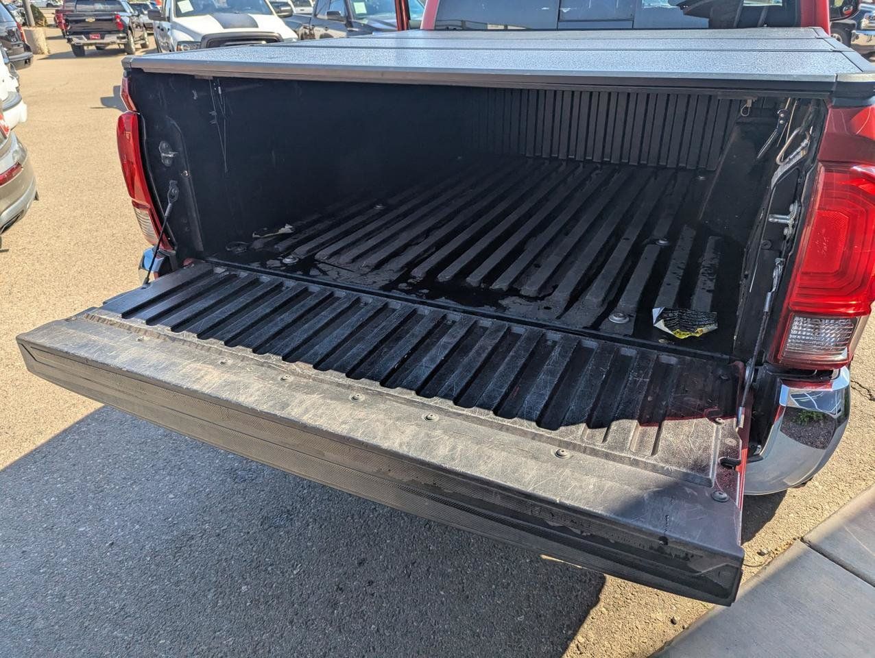 Used 2017 Toyota Tacoma TRD Off-Road w/ Tow Package (A/T) AWD/4WD image 24