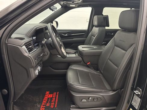 Used 2023 GMC Yukon Denali w/ Advanced Technology Package image 33