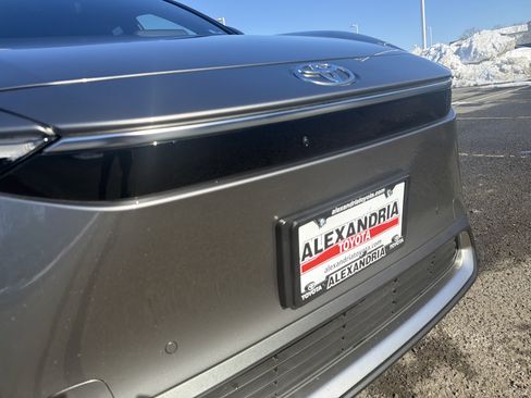 Used 2024 Toyota bZ4X AWD image 5