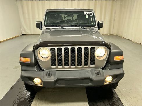 Used 2020 Jeep Gladiator Sport w/ Quick Order Package 23S image 3