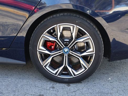 Used 2023 BMW i4 eDrive40 w/ M Sport Package image 25