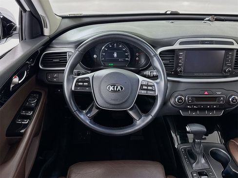 Used 2020 Kia Sorento SX image 19