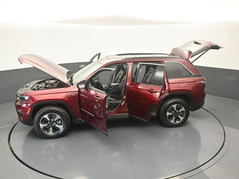 Used 2024 Jeep Grand Cherokee Limited 4xe AWD/4WD image 68