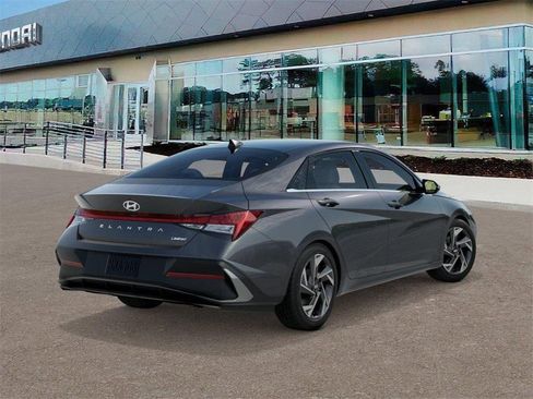 New 2026 Hyundai Elantra Limited image 4