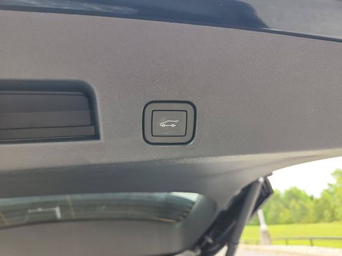 New 2026 Buick Enclave Avenir w/ Super Cruise Package AWD/4WD image 9