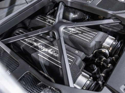 Used 2017 Lamborghini Huracan LP 580-2 image 27