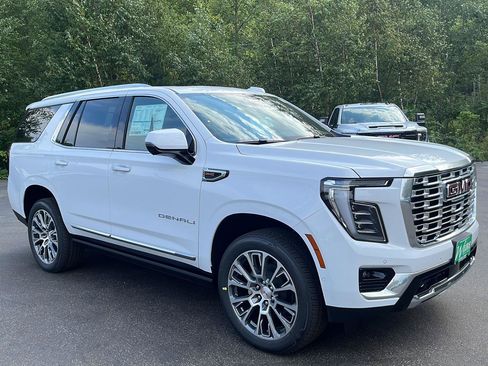 New 2026 GMC Yukon Denali w/ Sun & Power Step Package AWD/4WD image 7
