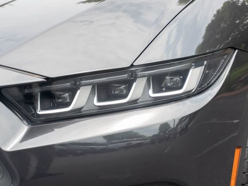 Used 2024 Ford Mustang Convertible RWD image 6