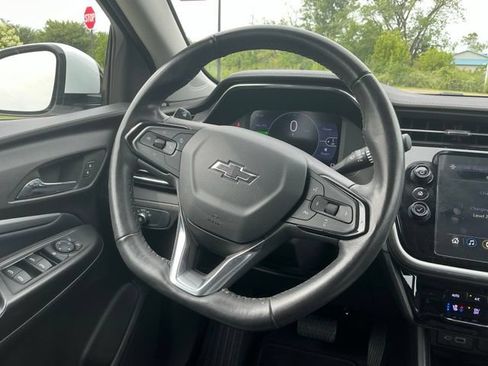 Used 2022 Chevrolet Bolt EUV LT w/ Convenience Package FWD image 22