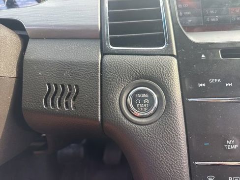 Used 2015 Ford Taurus SEL w/ Equipment Group 201A image 27