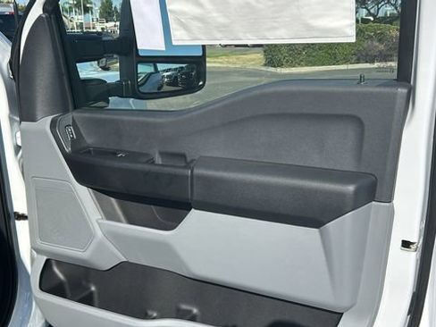 New 2025 Ford F550 4x4 Regular Cab Super Duty image 17