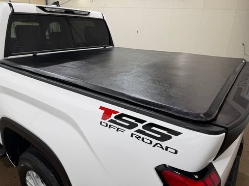 Used 2025 Toyota Tundra SR5 AWD/4WD image 9