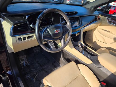 Used 2017 Cadillac XT5 Luxury image 41