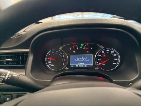 Used 2023 GMC Acadia AT4 w/ Preferred Package image 31