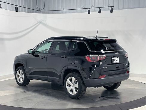 Used 2020 Jeep Compass Latitude w/ Cold Weather Group AWD/4WD image 13