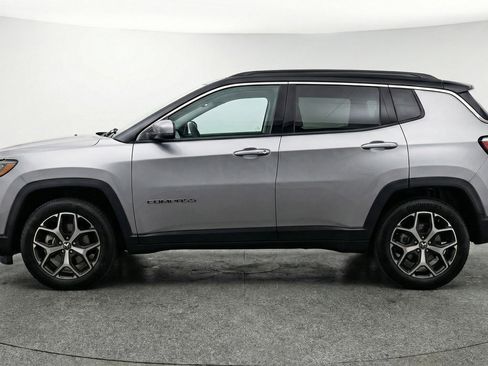 Used 2025 Jeep Compass Limited image 5