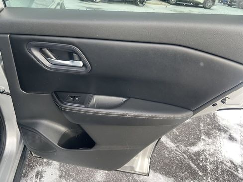 Certified 2024 Nissan Rogue SV image 18