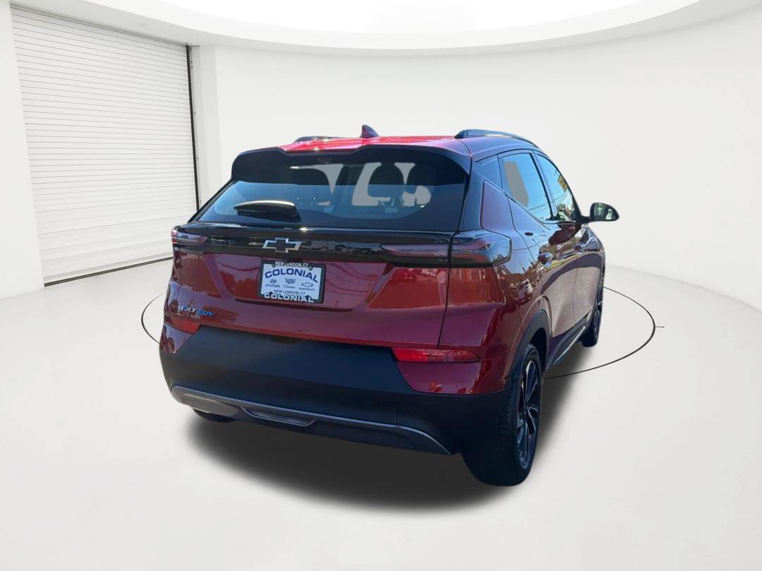 Used 2023 Chevrolet Bolt EUV Premier w/ Sun & Sound Package FWD image 6