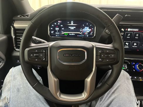 Used 2025 GMC Sierra 3500 Denali w/ Denali Reserve Package image 29