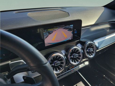 Certified 2022 Mercedes-Benz GLB 250 image 33