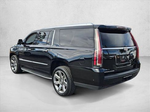 Used 2020 Cadillac Escalade ESV Luxury AWD/4WD image 8