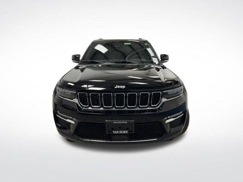 Used 2024 Jeep Grand Cherokee Limited image 12