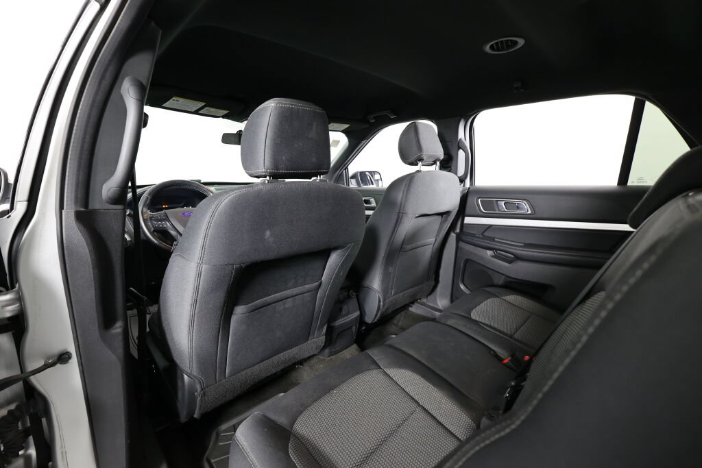Used 2017 Ford Explorer XLT AWD/4WD image 14