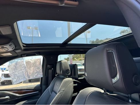 Certified 2024 Cadillac Escalade Premium Luxury w/ Performance Package AWD/4WD image 21