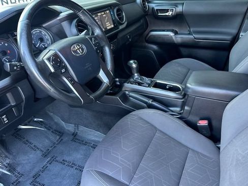 Used 2016 Toyota Tacoma TRD Off-Road w/ Towing Package RWD image 11