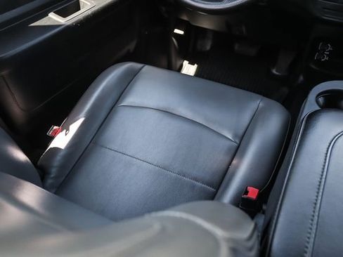 Used 2022 RAM 3500 Tradesman w/ Chrome Appearance Group AWD/4WD image 24