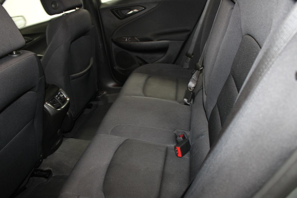 Used 2024 Chevrolet Malibu LT FWD image 16